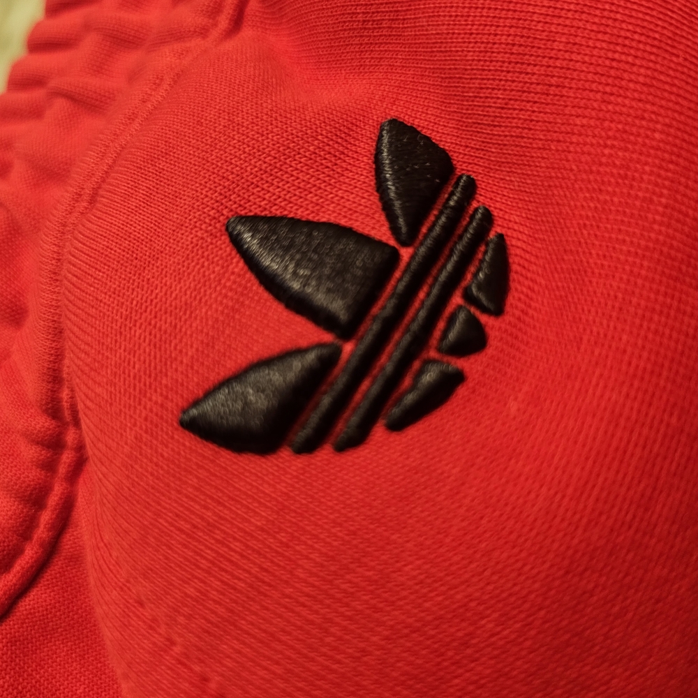 Adidas Neoclassic Red Short - Picture 6 of 8